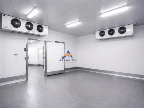 JEPET ME QERA AMBIENT FRIGORIFERIK 80M2 "AUTOSTRADA TR-DURRE