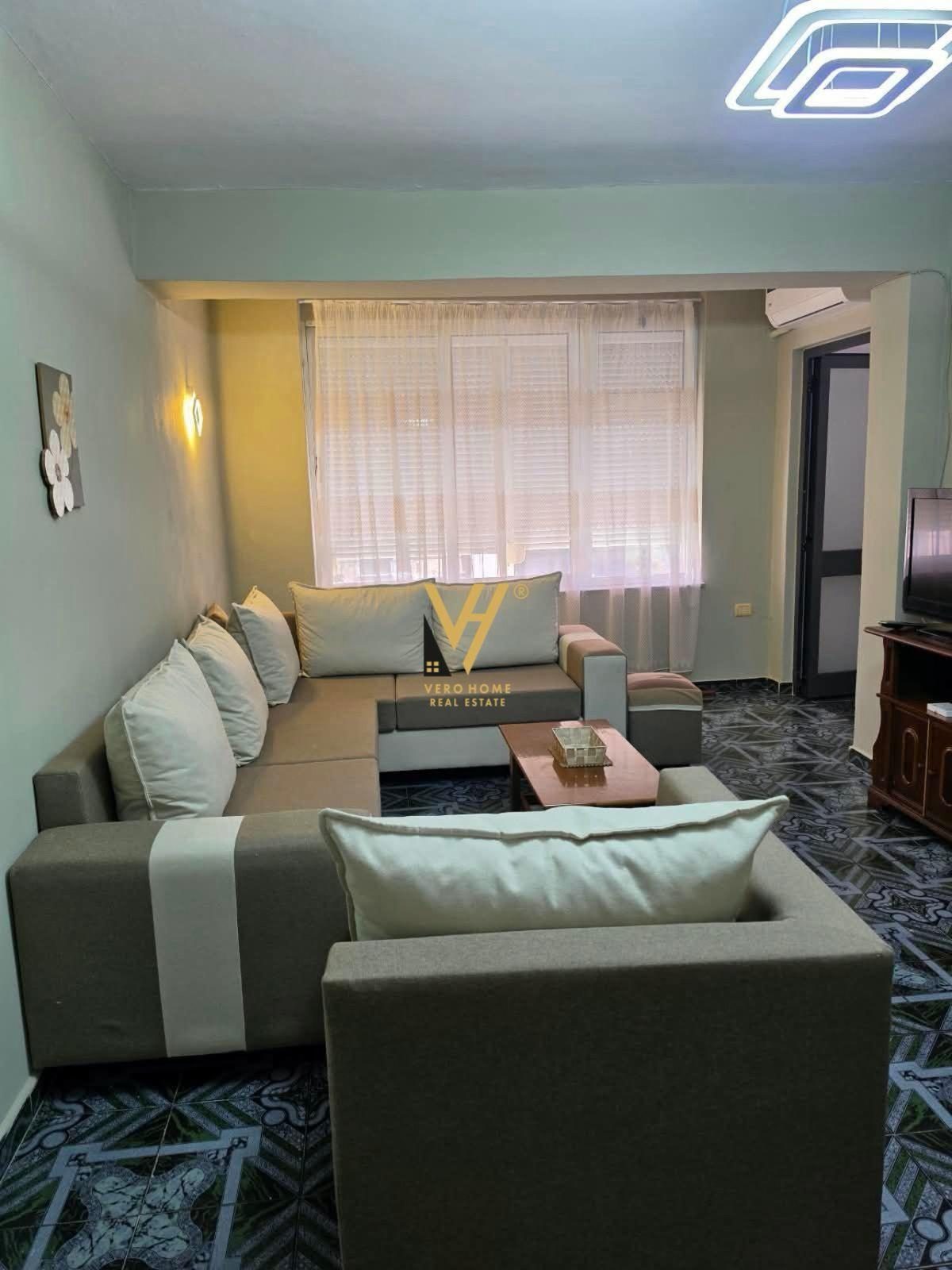JEPET APARTAMENT 1+1+BLK ME QIRA NE QENDER 50.000 LEKE
