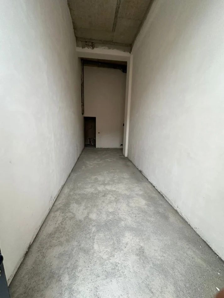 Tirane, shitet dyqan Kati 0, 27 m² 280.000 € (RRUGA E DIBRES)