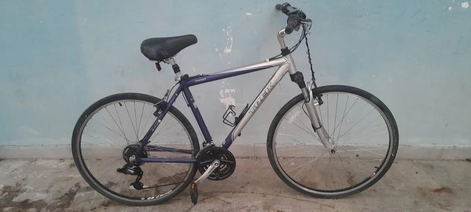 Tirane, njoftim biciklete elektrike TREK gri metalizato 220 €