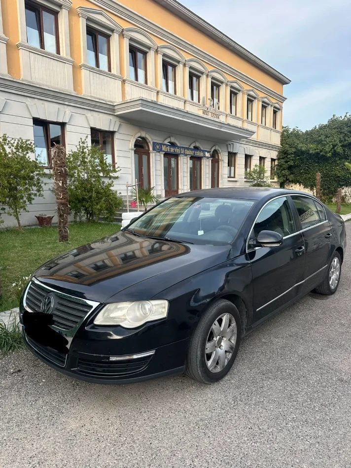Shqiperi, shitet makine VOLKSWAGEN PASSAT 2.0 TDI Nafte, automatik Kondicioner 300.000 km 3.000 €