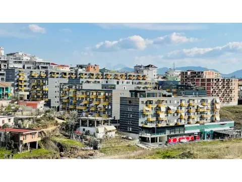 Tirane, shitet ambjent biznesi Kati 0, 40 m² 60.000 € (Kompleksi Tom Doshi)