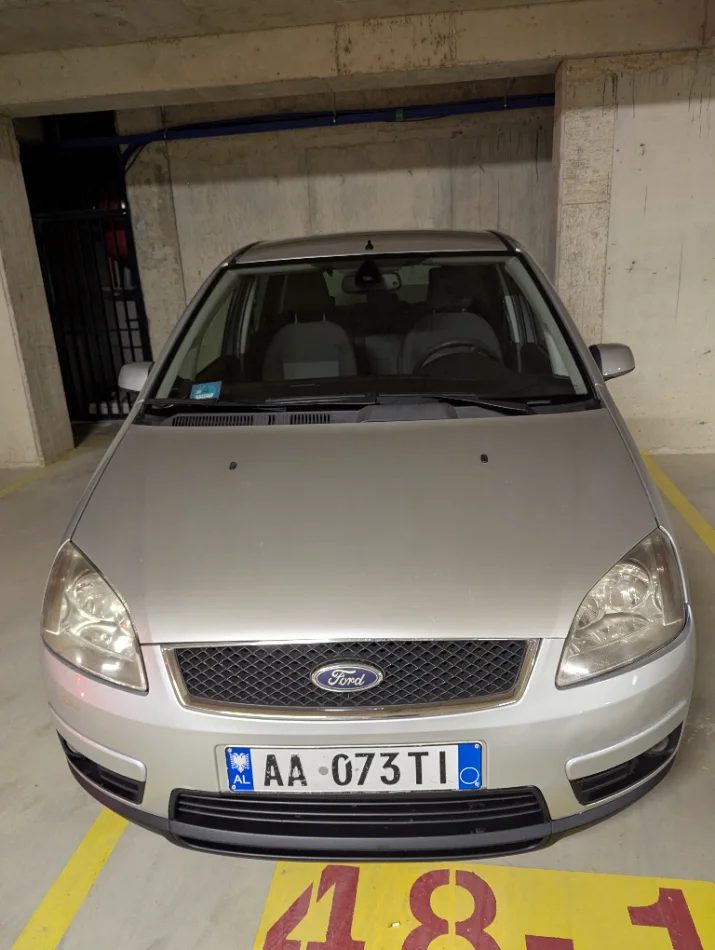 Tirane, shes makine Ford Cmax Nafte, 1.900 € me letra der ne Maj 2027