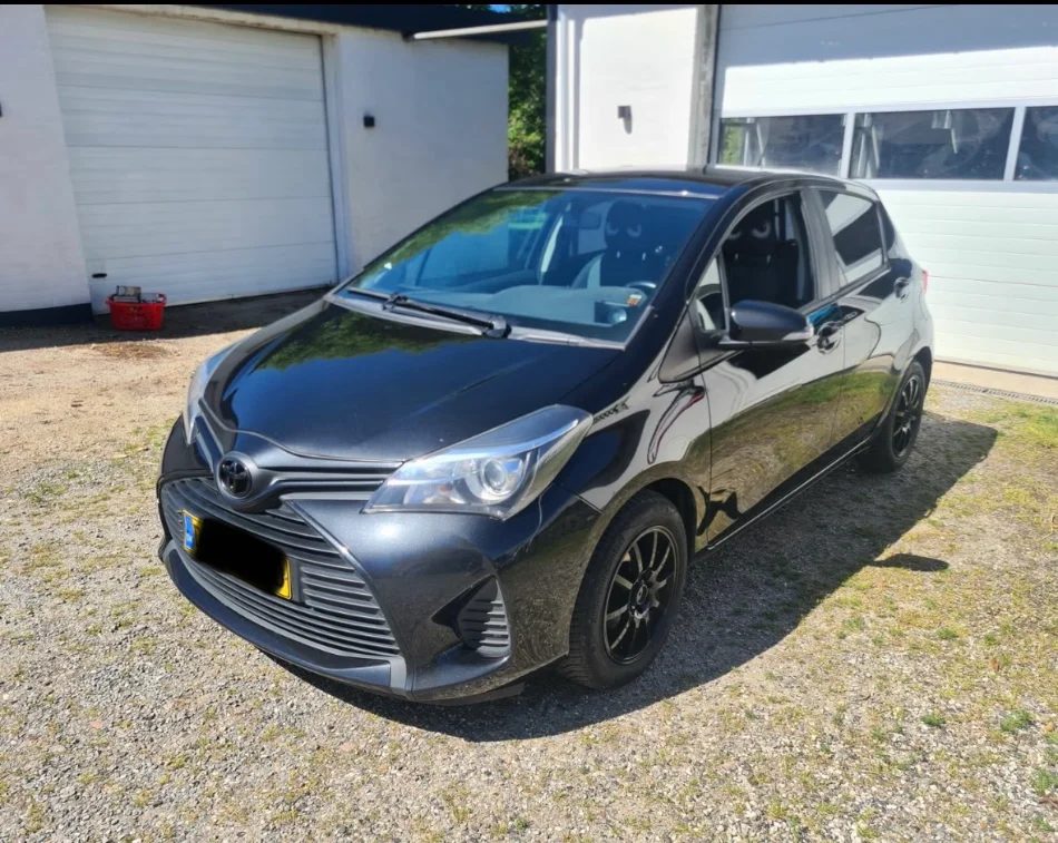 Tirane, shitet makine Toyota Yaris 1.4 D-4D 2016 Nafte, e zeze manuale Klima