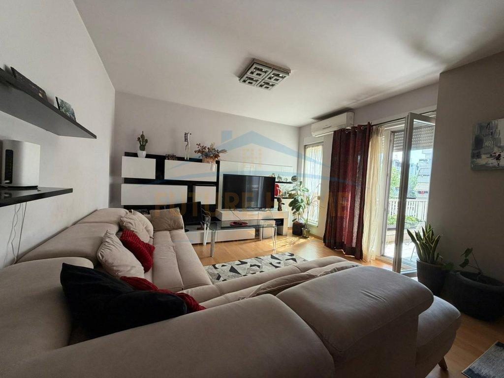 0683487469 Shitet, Apartament 2+1+2+Parkimi, 21 DHJETORI