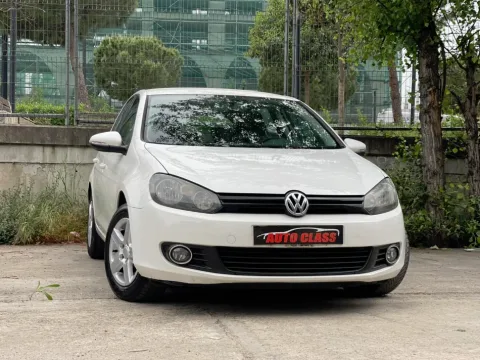 Tirane, shes makine VW GOLF 6 Benzin+Gaz, e bardhë manuale Klima 167.000 km