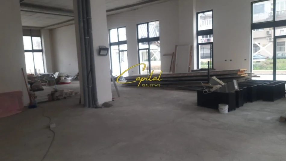 Tirane, shitet ambjent biznesi Kati 0, 365 m² 1.500.000 € (XHAMLLIKU)