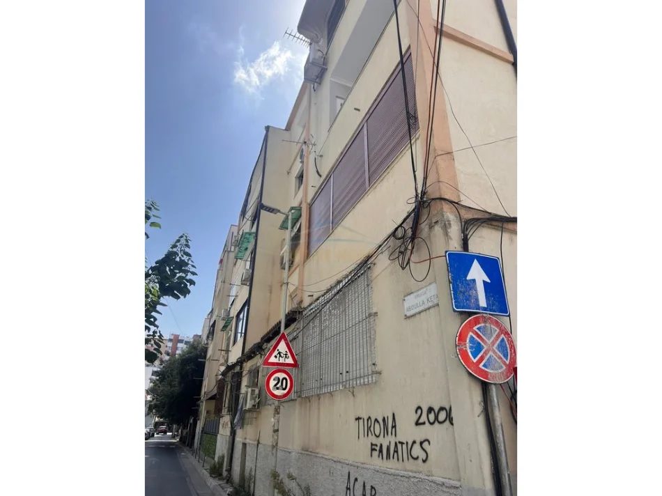 Tirane, shitet 2+1+Ballkon Kati 4, 90 m² 220.000 € (Qender, Tiranë)