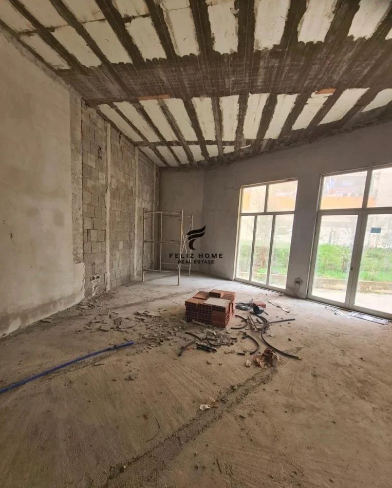 Tirane, shitet dyqan Kati 0, 120 m² 202.000 € (LIQEN I THATE)