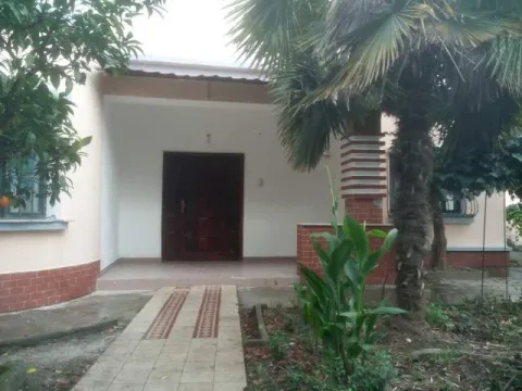 Laprake, jap me qera ambjent per bisnes 120 m2+ oborr 150 m2. 40 000 leke