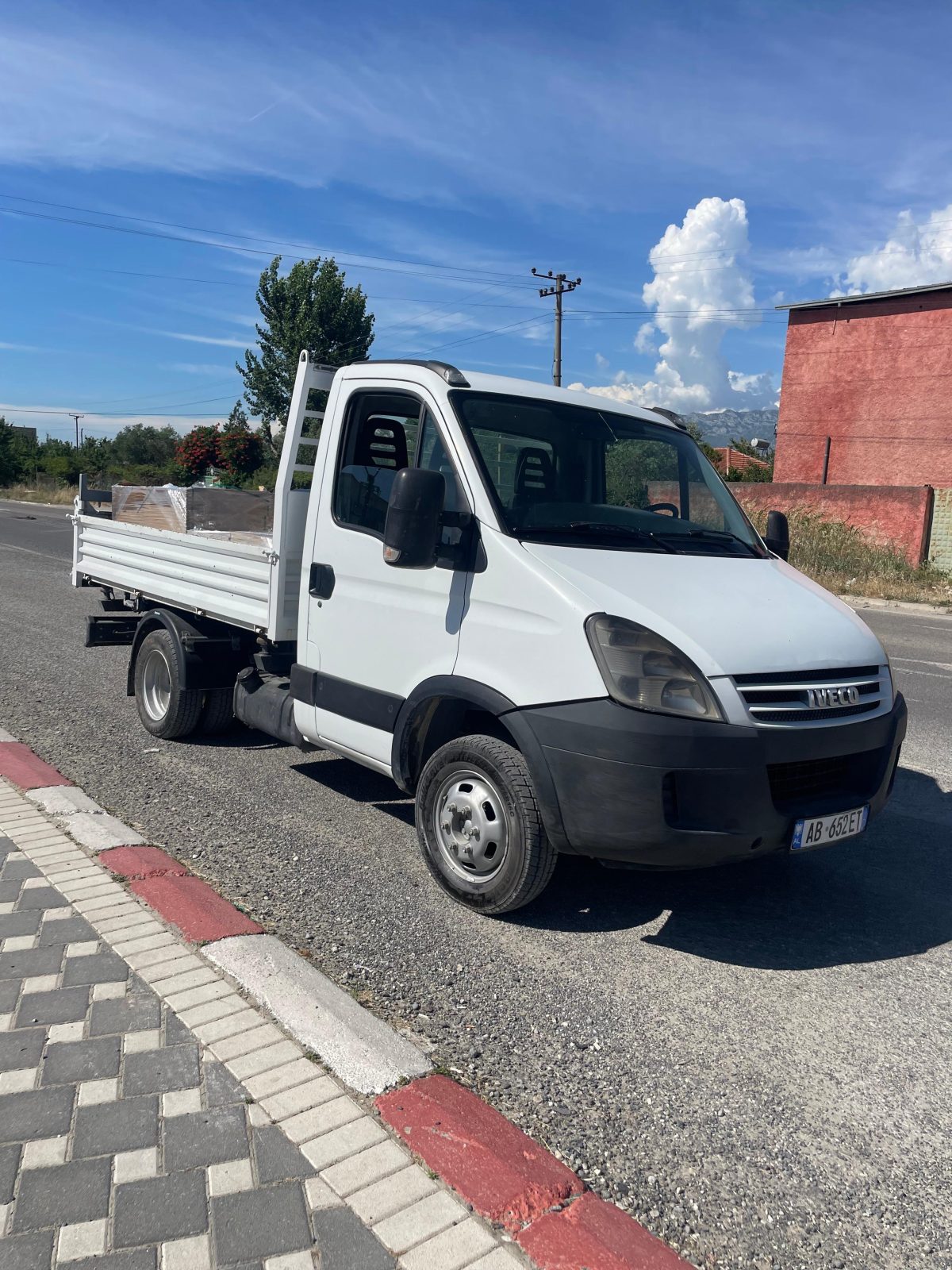 Nderrohet me kamjonçine tjeter