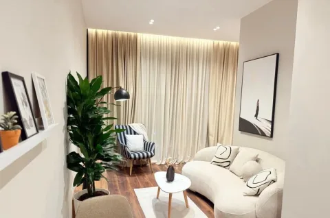 Tirane, shitet apartament 2+1+Ballkon Kati 2, 65 m² 190.000 € (QENDER)