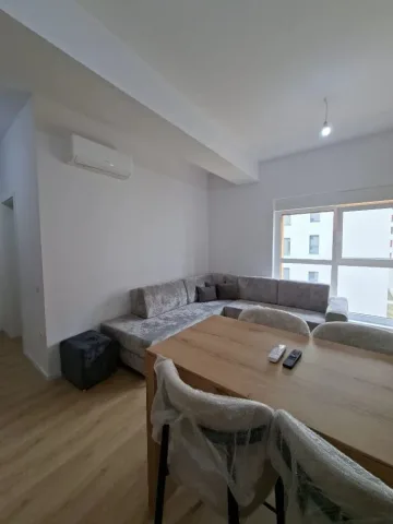 Tirane, jepet me qera apartament 1+1 Kati 4, 60 m² 460 € (Ali Demi)