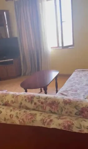 Tirane, jepet me qera apartament 2+1 Kati 3, 160 m² 450 € (Kodra e Priftit)