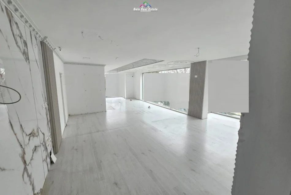 Tirane, jepet me qera zyre Kati 2, 72 m² 1.050 € (Rruga Muhamet Gjollesha)