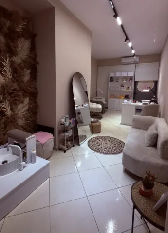 Tirane, shitet Biznesi, ME TË GJITHA PAJISJET DHE INVENTARIN PËR ÇMIMIN 6500 EUROKati 1, 40 m² (Bulevardi i ri astir)