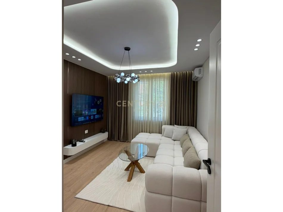 Tirane, shitet apartament 1+1 Kati 2, 55 m² 195.000 € (Liqeni everest146361)