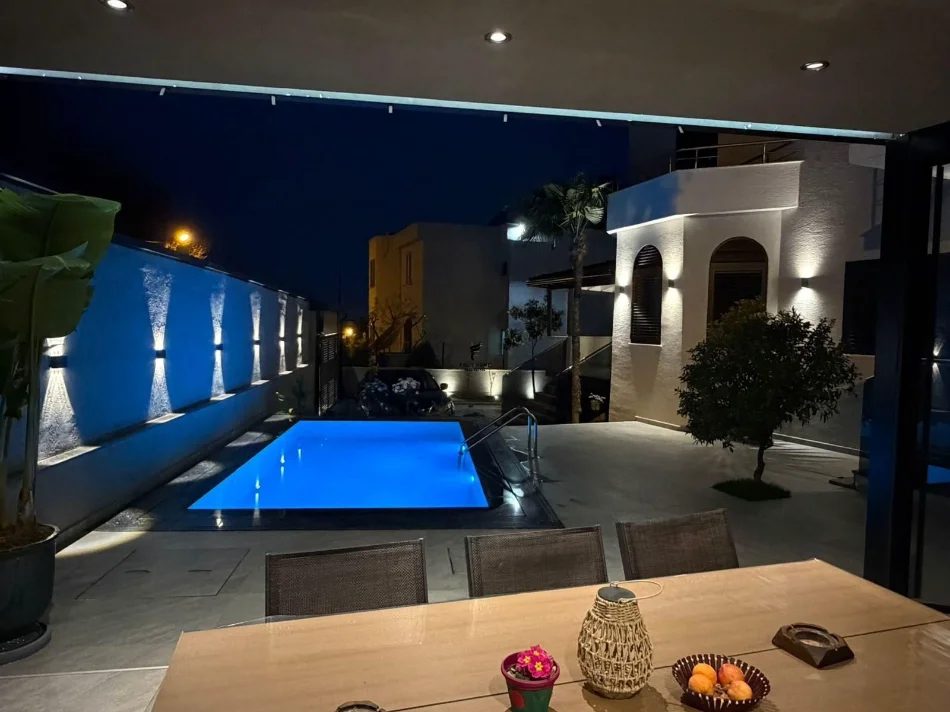 Tirane, jepet me qera Vile 3 Katshe , 650 m² 6.000 € (LIQENI I THATE)