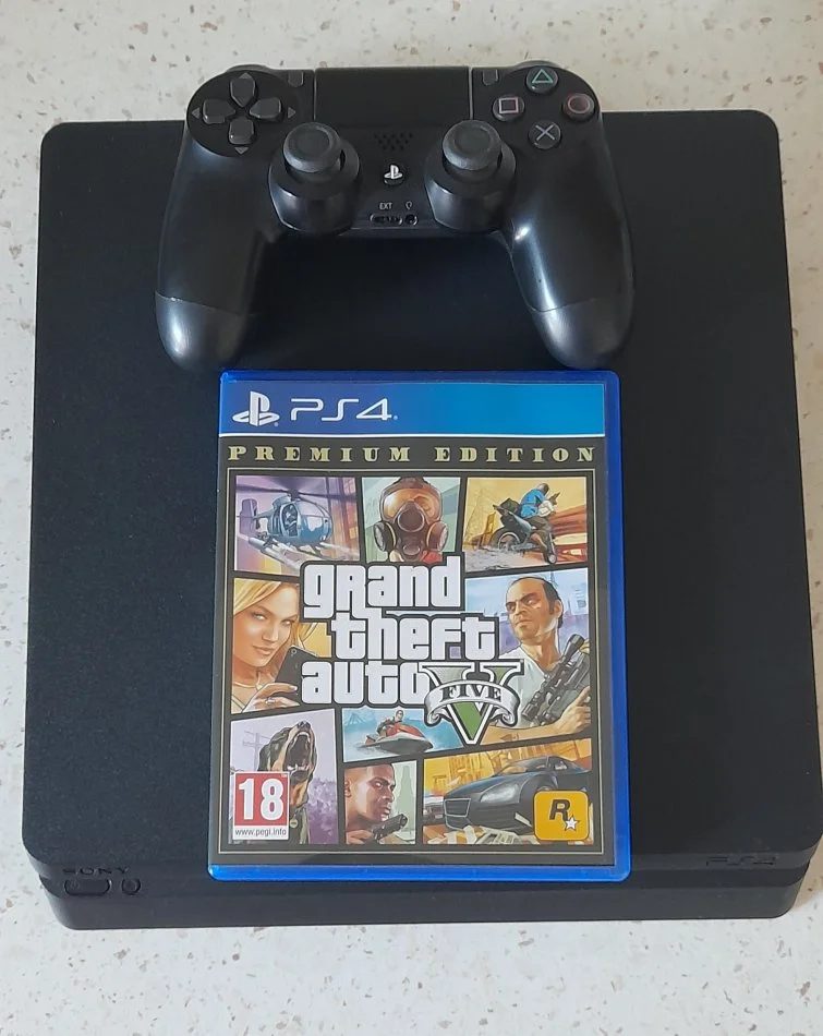 Tirane, shes Play Station Ps4