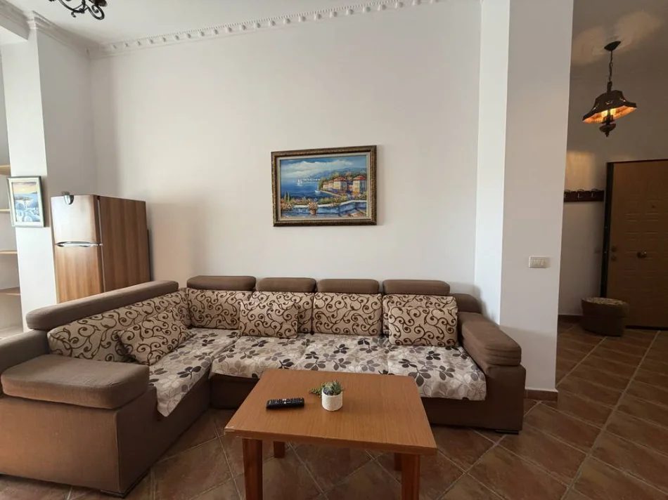 Tirane, jepet me qera apartament 1+1+Ballkon Kati 6, 71 m² 600 € (Blloku i Ambasadave, Tirane)
