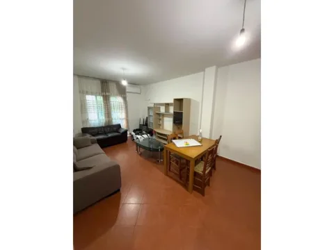 Tirane, jepet me qera apartament 2+1 Kati 2, 85 m² 500 € (Kodra e Diellit)