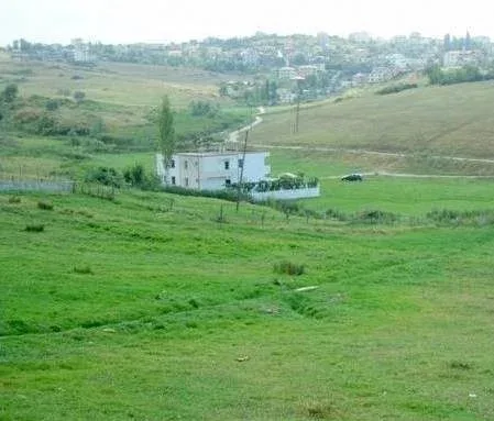 Tirane, shitet truall , 1.200 m² 120.000 € (Kus Kashar)