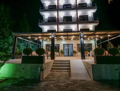 Vlore, shitet hotel Kati 5, 2.150 m² 4.200.000 € (Lungomare 3, Radhime-Orikum)