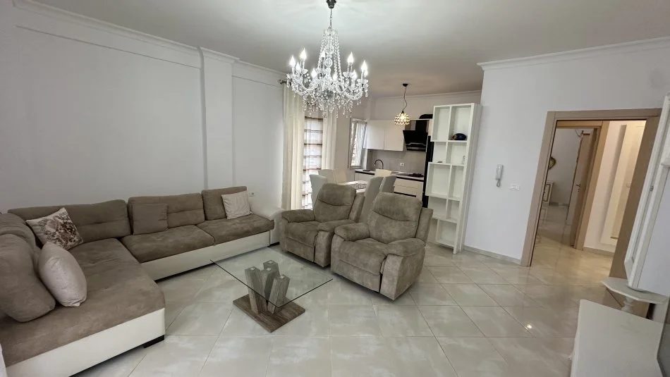 180000€, 220 m² Tirane,YRSHEK , SHITET Apartament + verande | Penthouse 3+1+Aneks+Ballkon+2 banjo. Kati 4 i fundit , 220