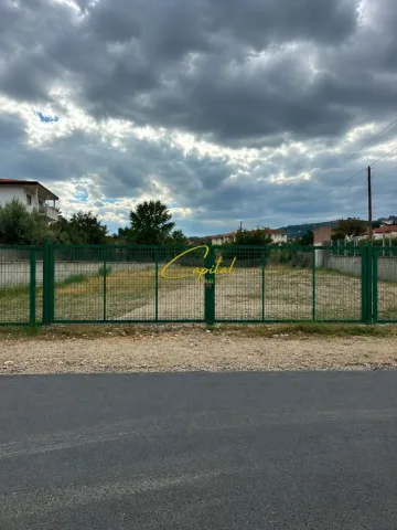 Tirane, shitet toke , 4.000 m² (YRSHEK)