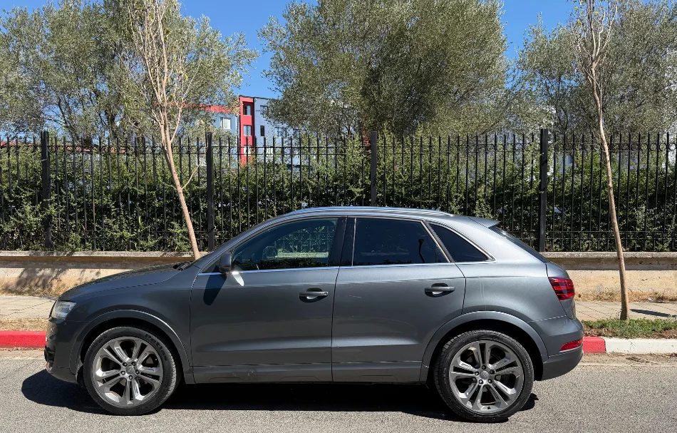 Tirane, shes SUV Audi Q3 - Benzine Gas 1,050,000 Leke Benzin+Gaz, gri metalizato automatik Klima 226 km 11.000 €