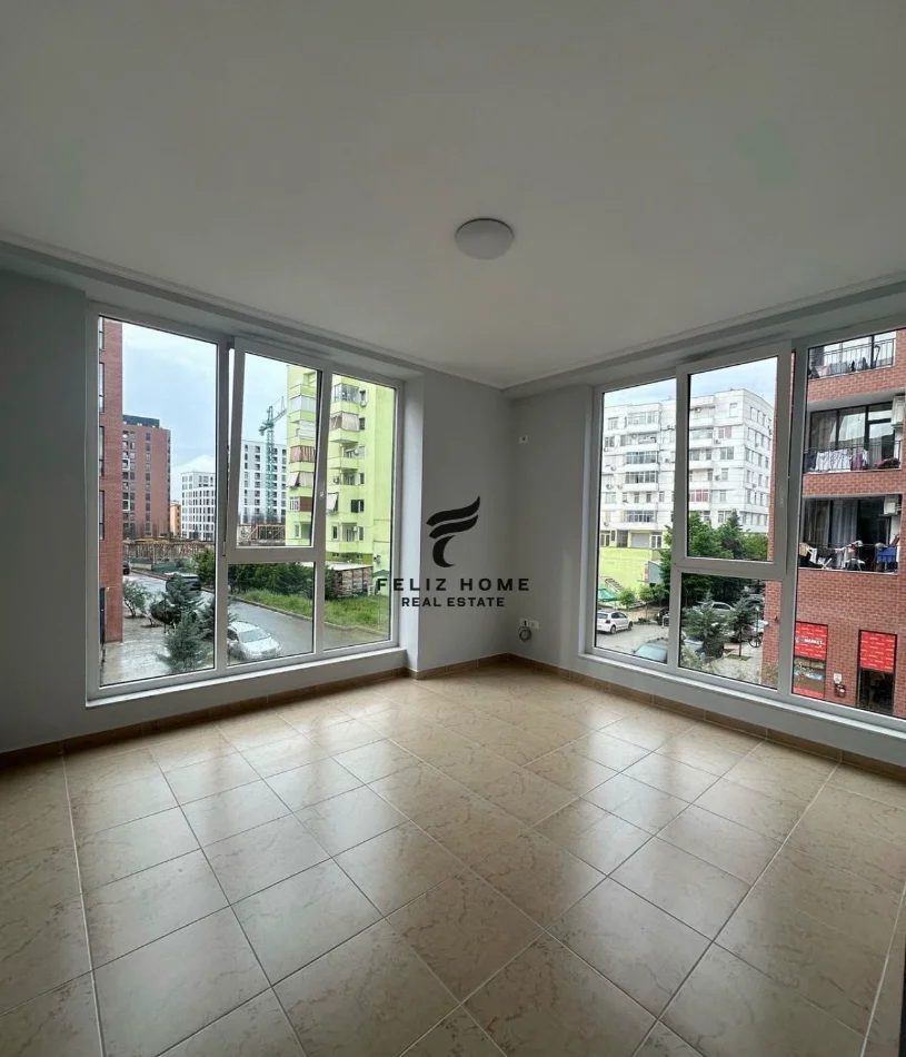 Tirane, jepet me qera zyre Kati 2, 120 m² 1.500 € (STACIONI TRENIT)