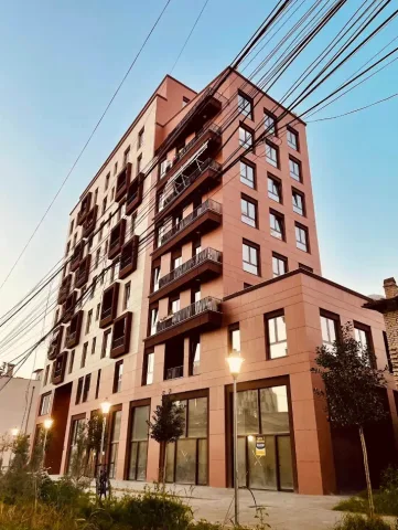 Tirane, shitet apartament 2+1+Ballkon Kati 6, 94 m² 280.000 € (PRANE SPITALIT GJERMAN)