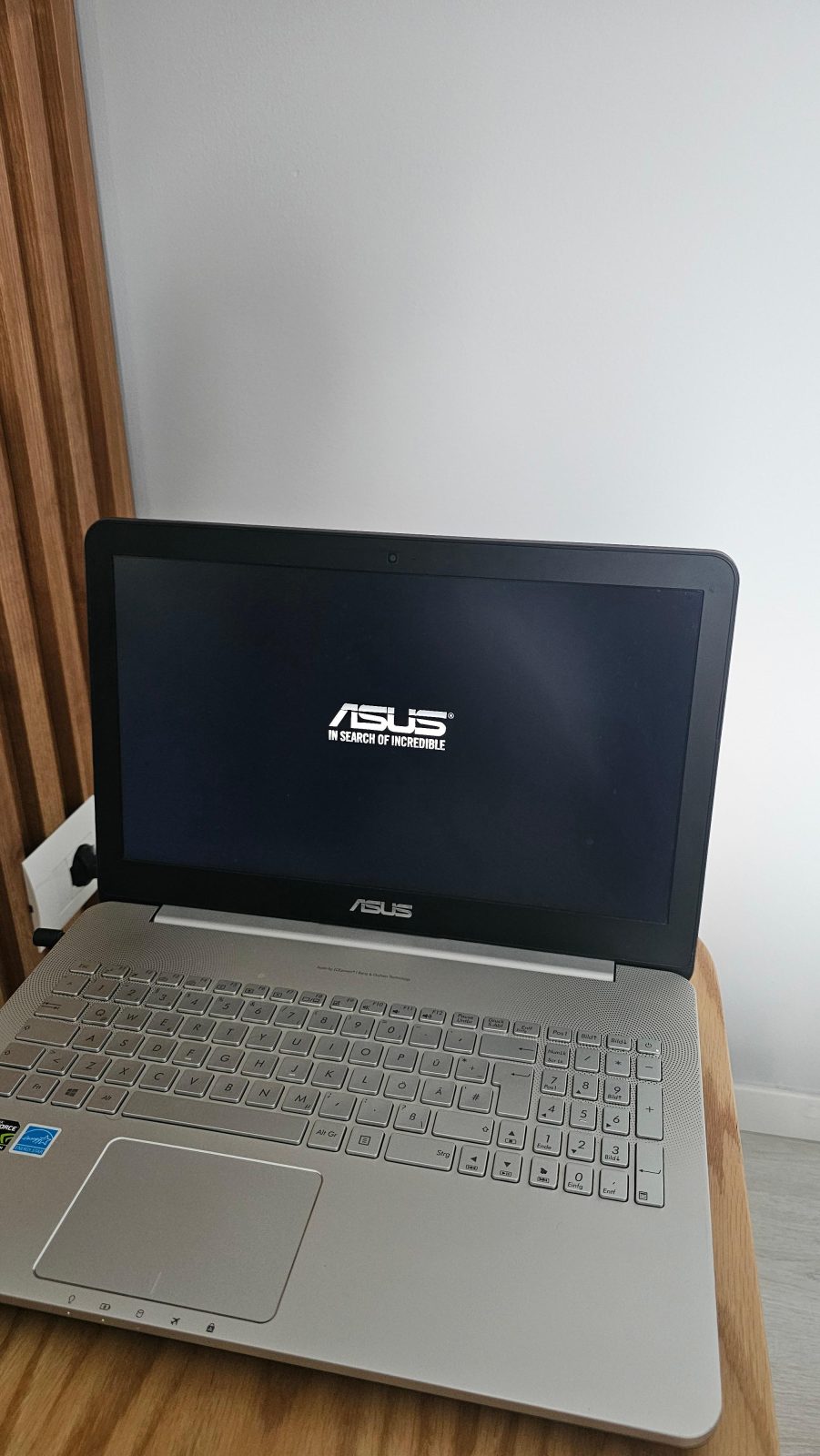 Shitet Laptop ASUS i7 - 16GB RAM, SSD