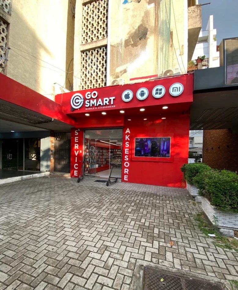Tirane, ofroj vend pune Shitese Dyqan Telefonash qender Tirane