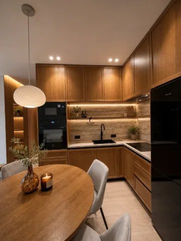 Tirane, jepet me qera apartament 2+1 Kati 7, 120 m² 900 € (XHAMLLIKU)