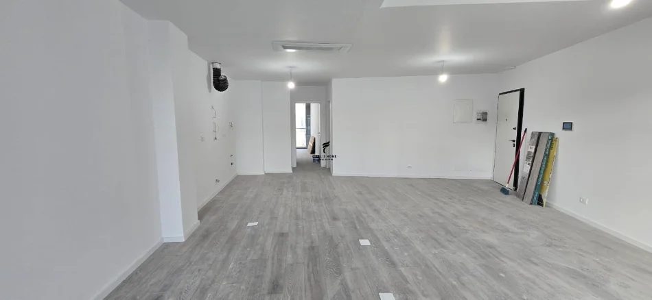 Tirane, jepet me qera zyre Kati 1, 87 m² 1.500 € (LAKE VIEW)