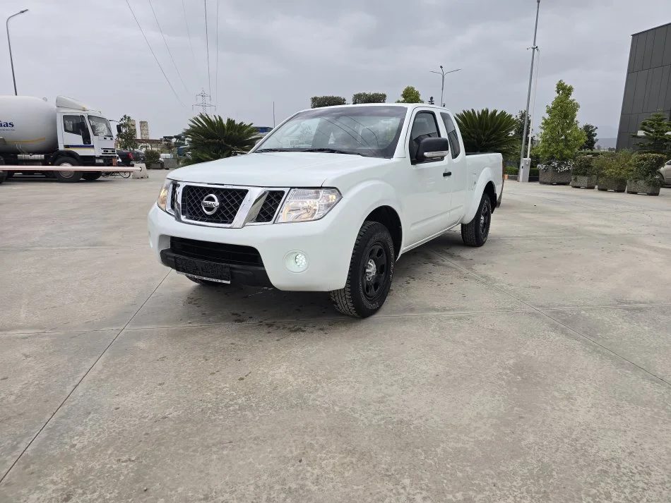 Pick-Up Nissan Navara 2.5 TDCI 4x4 KLIMA Gjermania 6-Marsha Nafte, 188.000 km 10.500 €