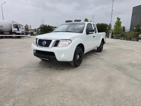 Pick-Up Nissan Navara 2.5 TDCI 4x4 KLIMA Gjermania 6-Marsha Nafte, 188.000 km 10.500 €