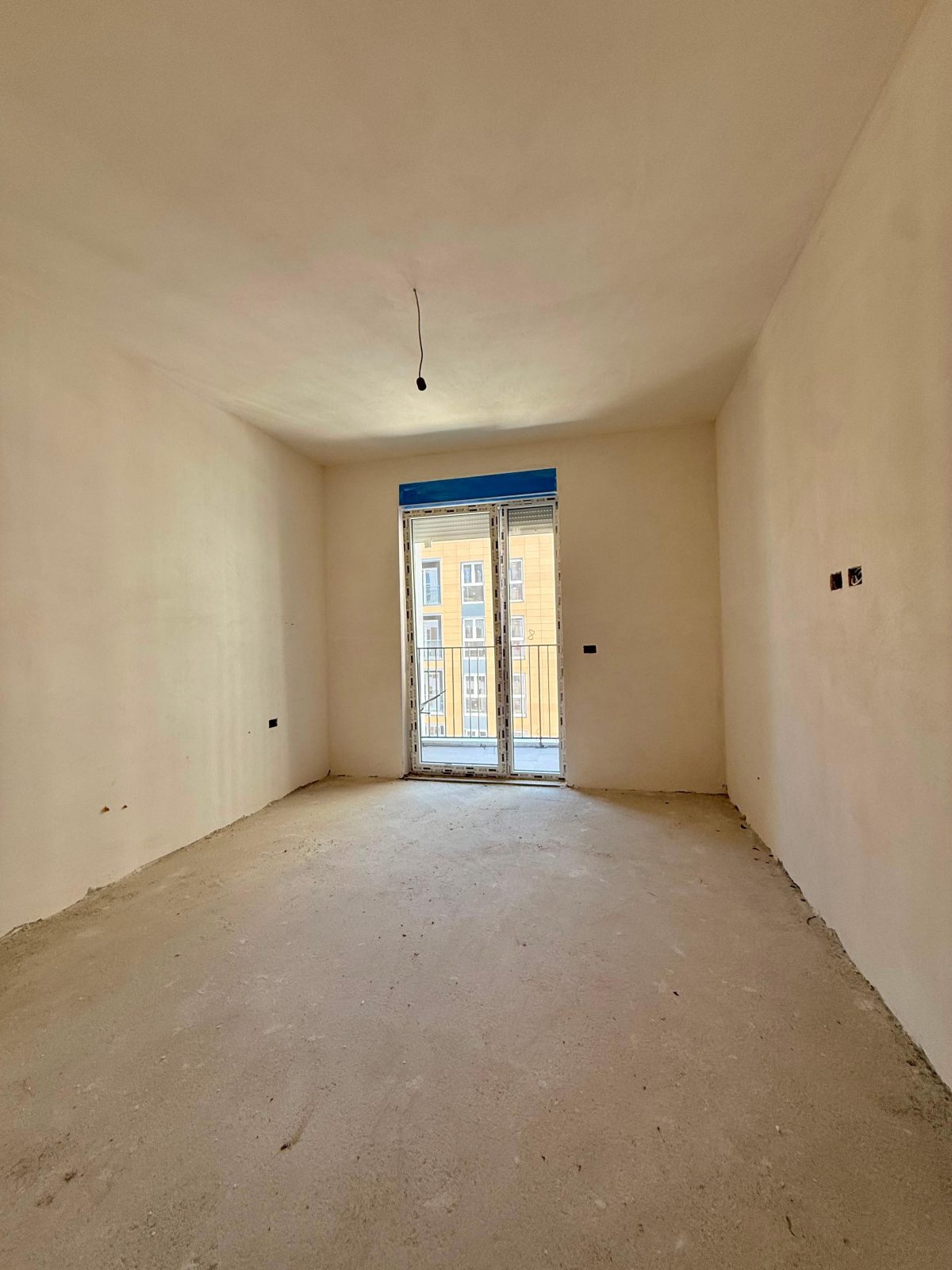 APARTAMENT NE SHITJE 1+1 BULEVARDI RI , ORBITAL 4