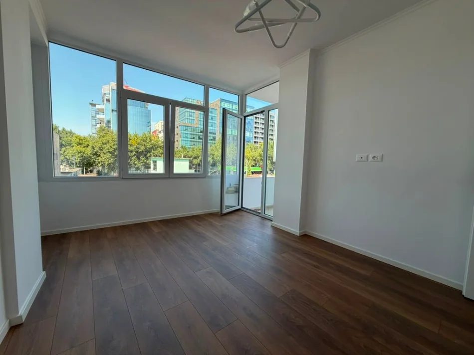 Tirane, shitet apartament 1+1+Ballkon Kati 2, 58 m² 128.000 € (Rruga Dritan Hoxha, Tiranë.)