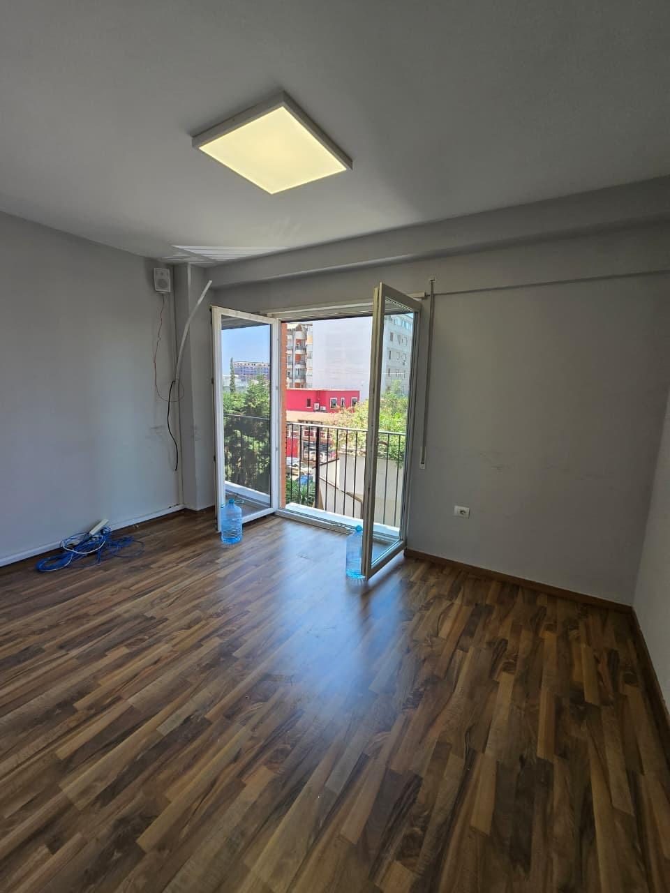 Ambient biznesi per qira , 21 Dhjetori !