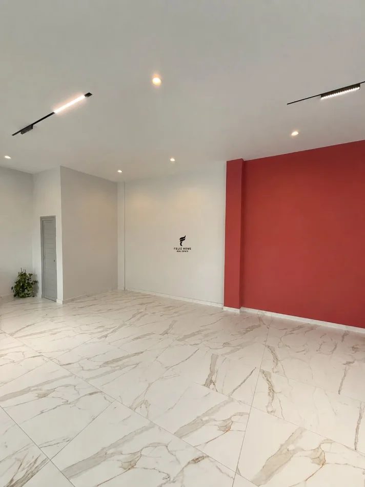 Tirane, jepet me qera dyqan Kati 0, 60 m² 900 € (DON BOSKO)