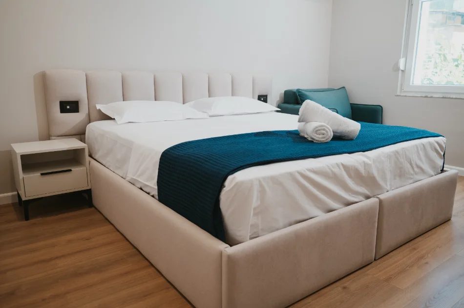 Tirane, jepet me qera apartament 2+1 Kati 3, 70 m² 1.000 € (MYSLYM SHYRI)