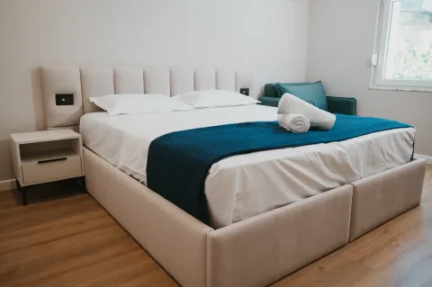 Tirane, jepet me qera apartament 2+1 Kati 3, 70 m² 1.000 € (MYSLYM SHYRI)