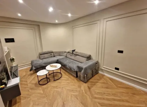 Tirane, jepet me qera apartament 1+1 Kati 1, 72 m² 650 € (KODRA E DIELLIT)