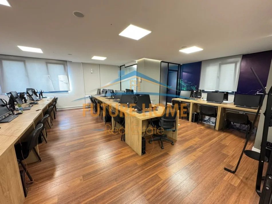 Tirane, shitet ambjent biznesi Kati 1, 130 m² 380.000 € (Shallvaret)