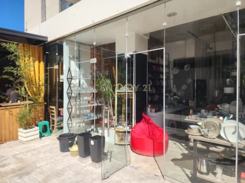 Tirane, shitet dyqan , 41 m² 250.000 € (Myslym Shyri)