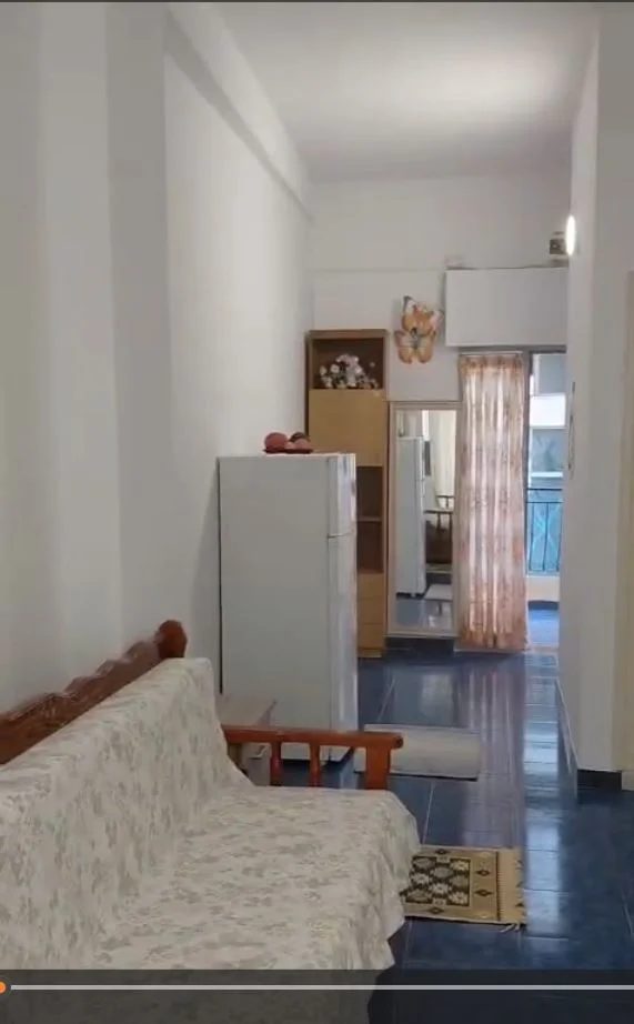Vlore, jap me qera apartament ne plazh 1+1+A+BLK Kati 1, 60 m² ,30 euro/nata (Nermin Vlora,Mbas Shkolles Industriale)