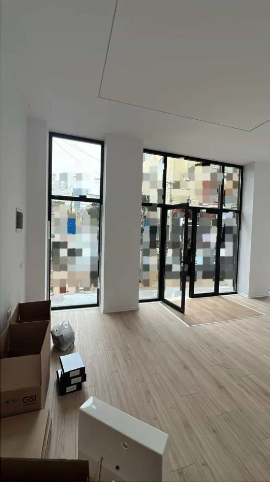 Tirane, jepet me qera dyqan , 55 m² (Rruga Haxhi Hysen Dalliu)