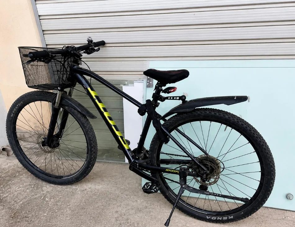 Shqiperi, shes Scott , 350 €